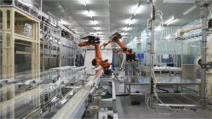 彩虹“G7.5 TFT-LCD基板玻璃关键工艺技术研发及产业化”等项目通过成果鉴定，推动显示技术自立自强